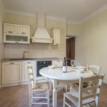 Apartment Casa Renato With Pool, Monforte D'Alba
