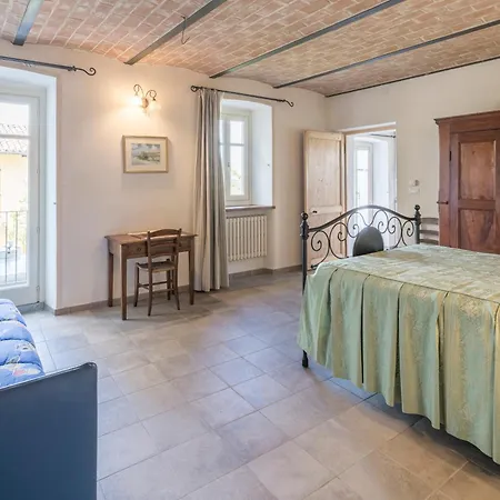 Casa Renato With Pool, * Monforte D'Alba