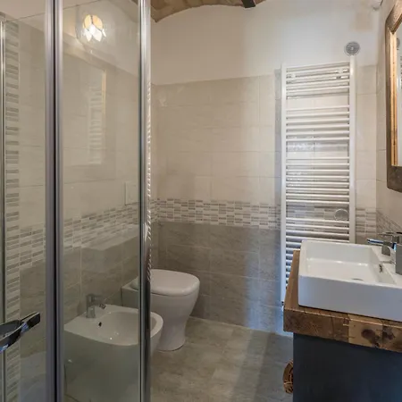 Casa Renato With Pool, Appartamento Monforte dʼAlba