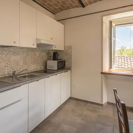 Apartment Casa Renato With Pool, Monforte D'Alba