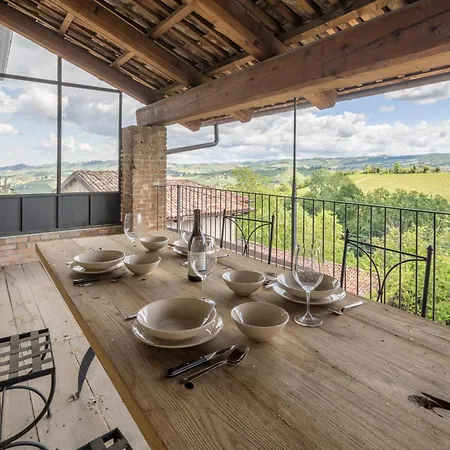 Apartment Casa Renato With Pool, Monforte D'Alba