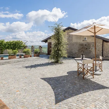 Casa Renato With Pool, Monforte dʼAlba
