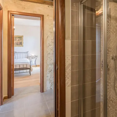 Apartment Casa Renato With Pool, Monforte D'Alba