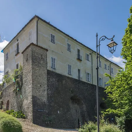 Casa Renato With Pool, Monforte dʼAlba