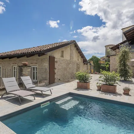 Casa Renato With Pool, * Monforte D'Alba