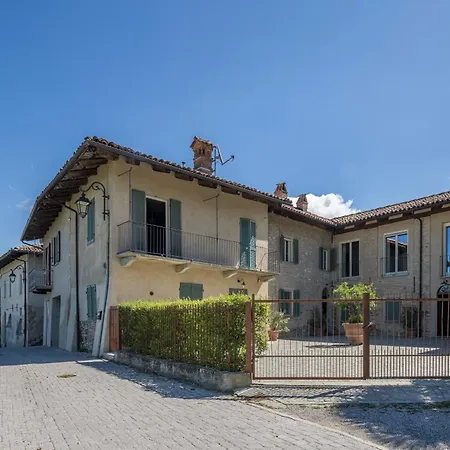 Apartment Casa Renato With Pool, Monforte D'Alba
