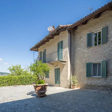Casa Renato With Pool, * Monforte D'Alba